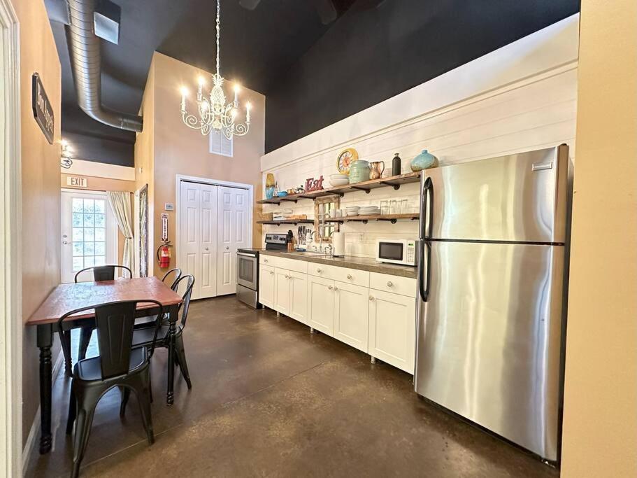 Ferienwohnung Haven At Hazel~Downtown Loft Demorest Exterior foto